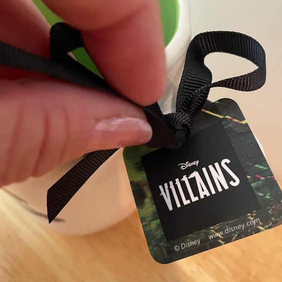 Rae Dunn ceramic mug-Disney Villains-Snow White Evil Queen/witch-NEW - Picture 4 of 8